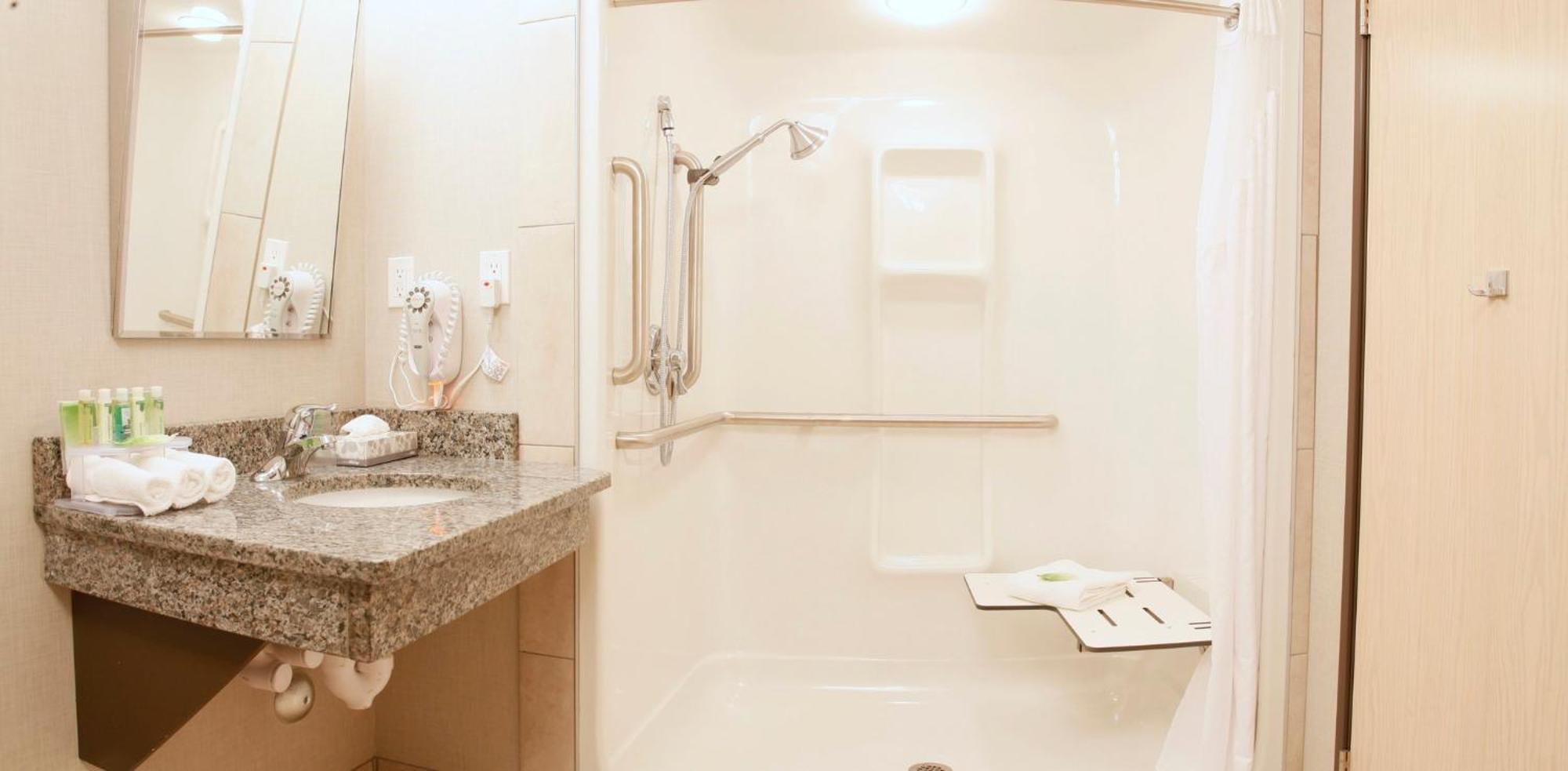 Holiday Inn Express Fort St John By Ihg Fort St. John Zewnętrze zdjęcie