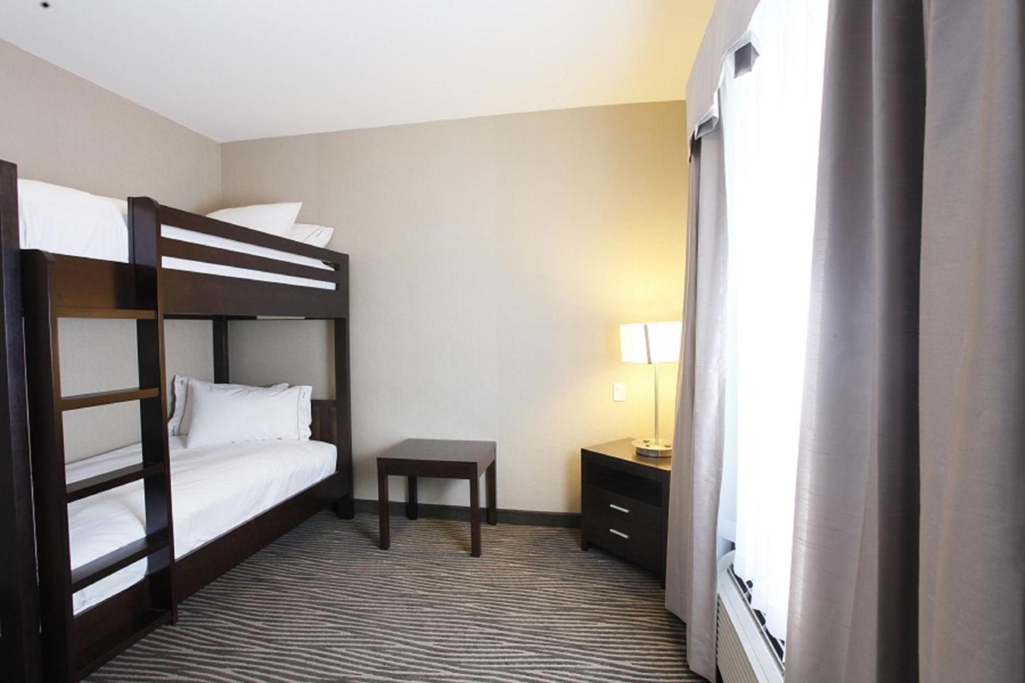 Holiday Inn Express Fort St John By Ihg Fort St. John Zewnętrze zdjęcie