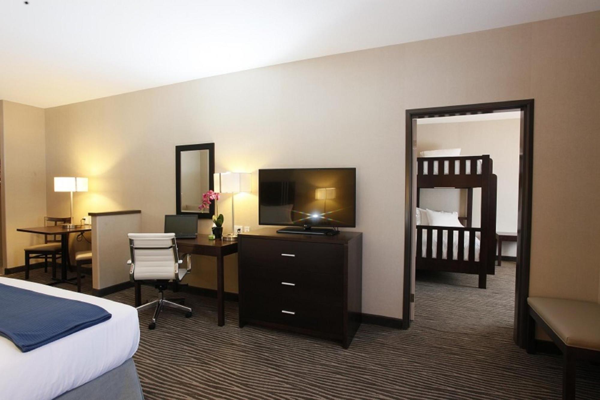 Holiday Inn Express Fort St John By Ihg Fort St. John Zewnętrze zdjęcie