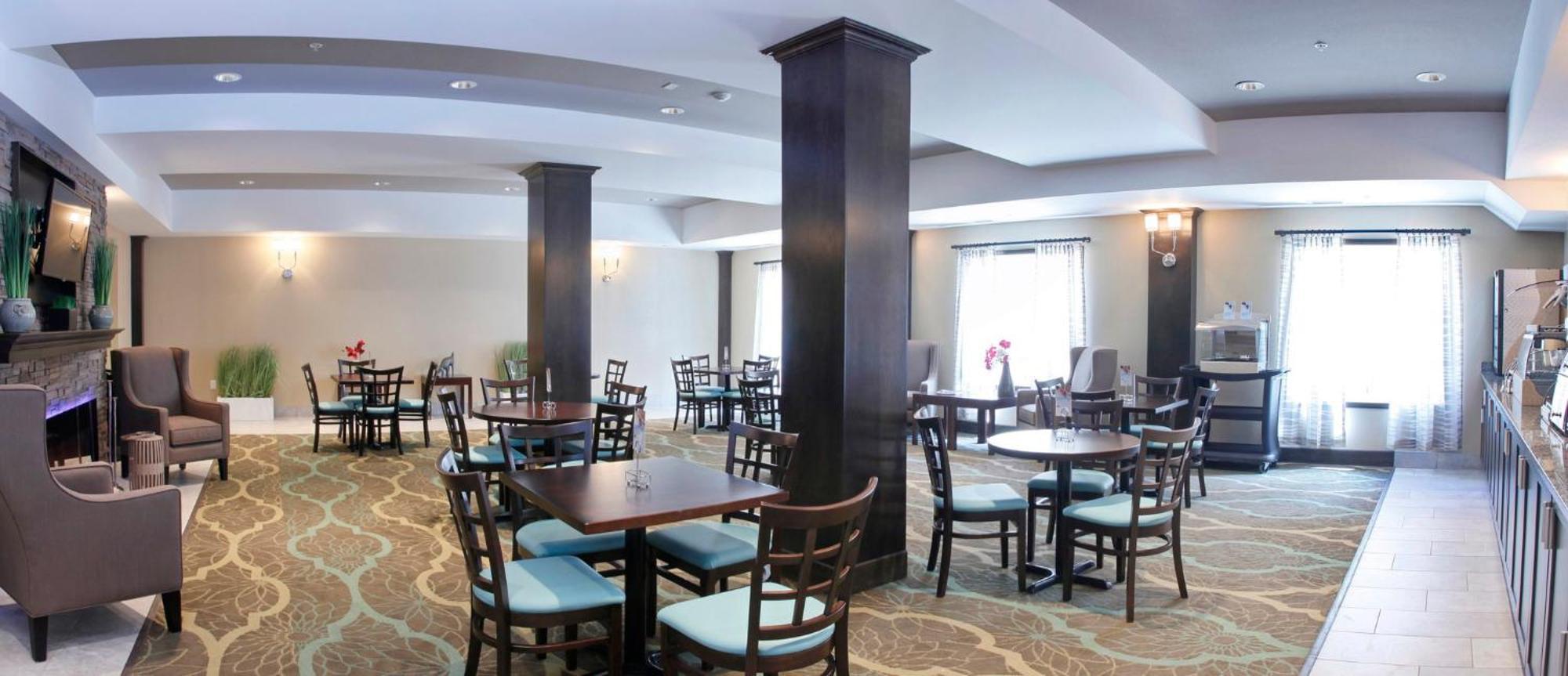 Holiday Inn Express Fort St John By Ihg Fort St. John Zewnętrze zdjęcie