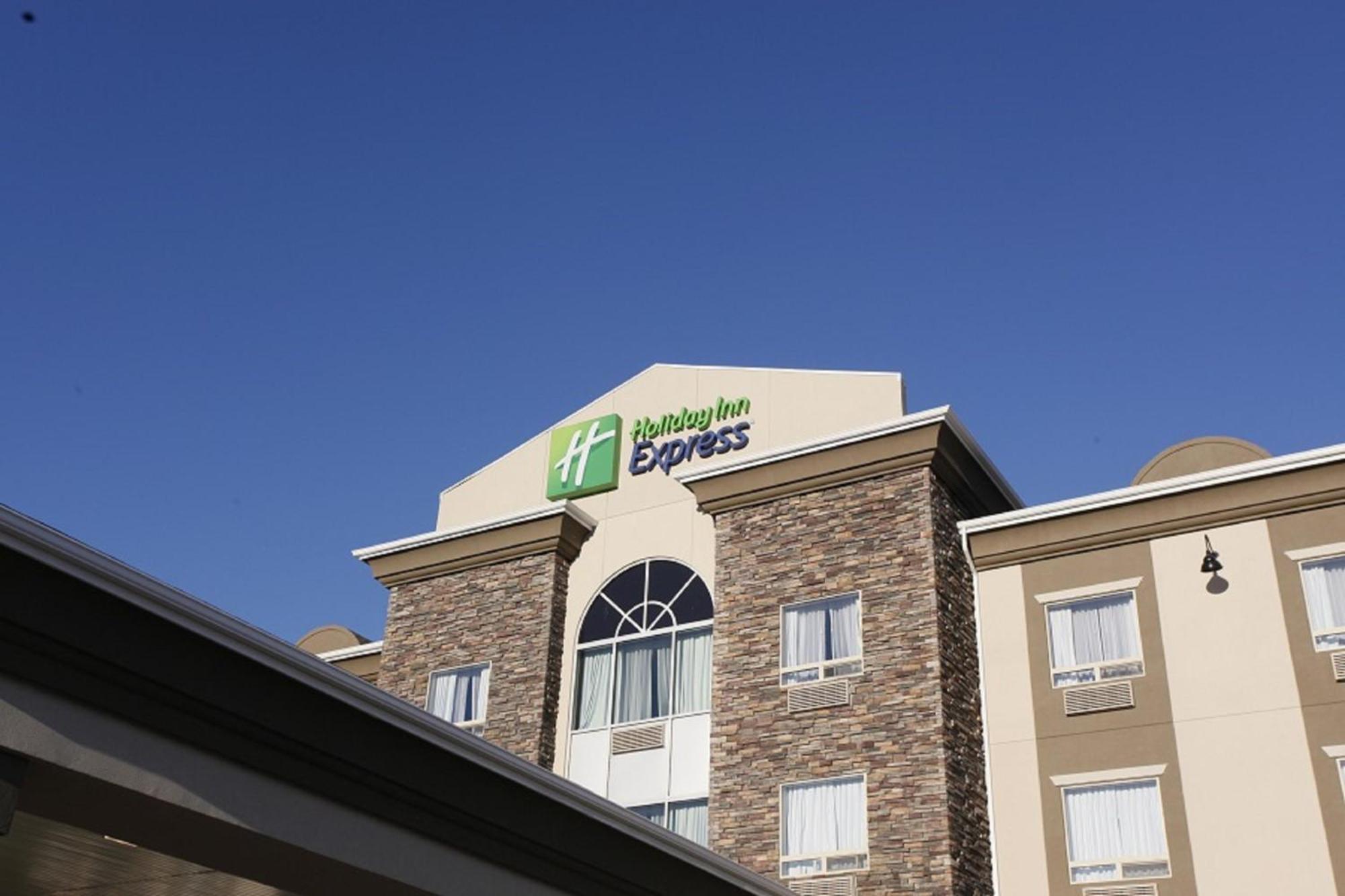 Holiday Inn Express Fort St John By Ihg Fort St. John Zewnętrze zdjęcie