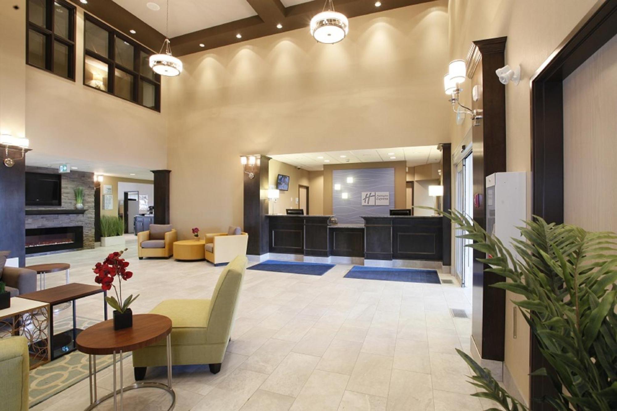 Holiday Inn Express Fort St John By Ihg Fort St. John Zewnętrze zdjęcie