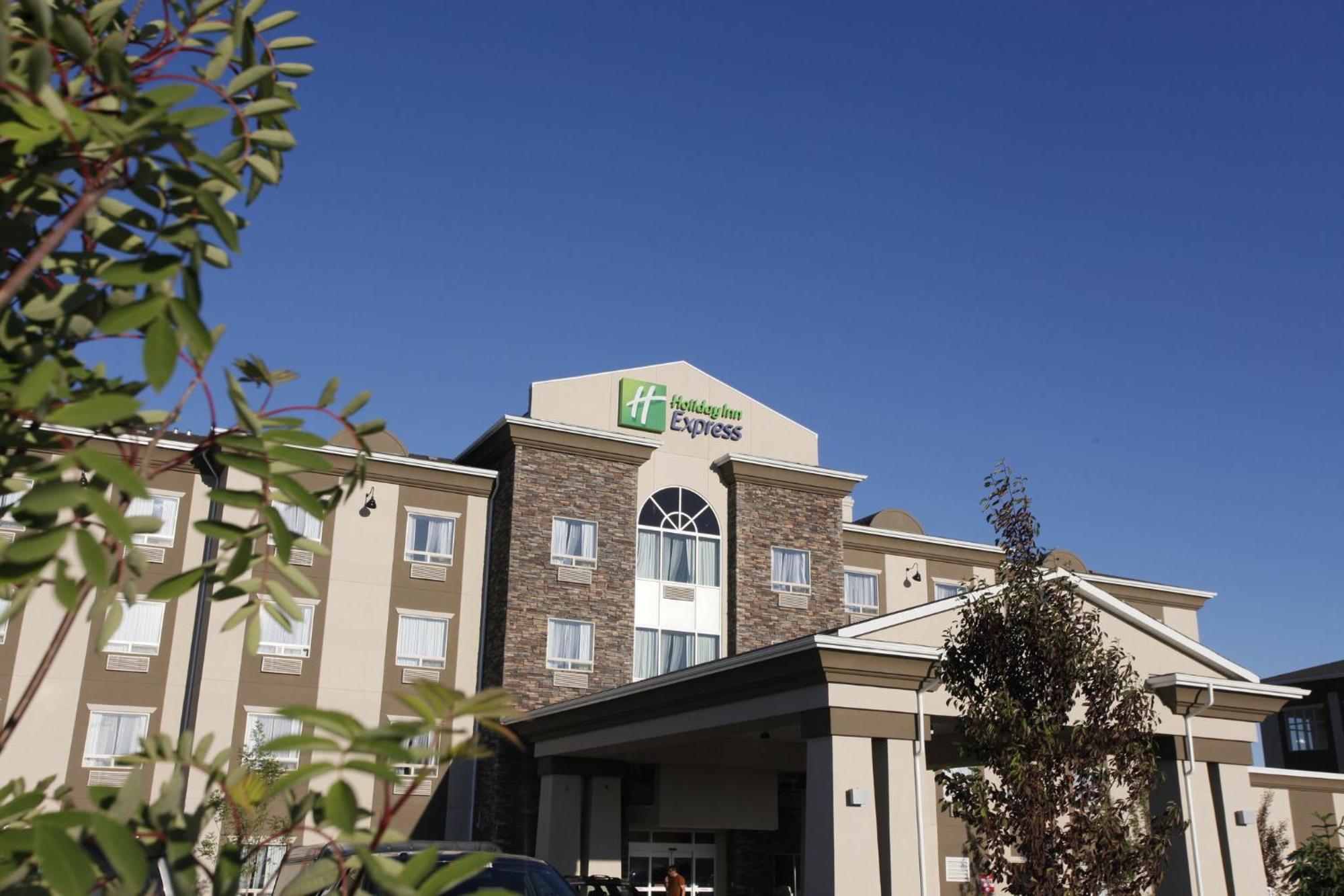 Holiday Inn Express Fort St John By Ihg Fort St. John Zewnętrze zdjęcie