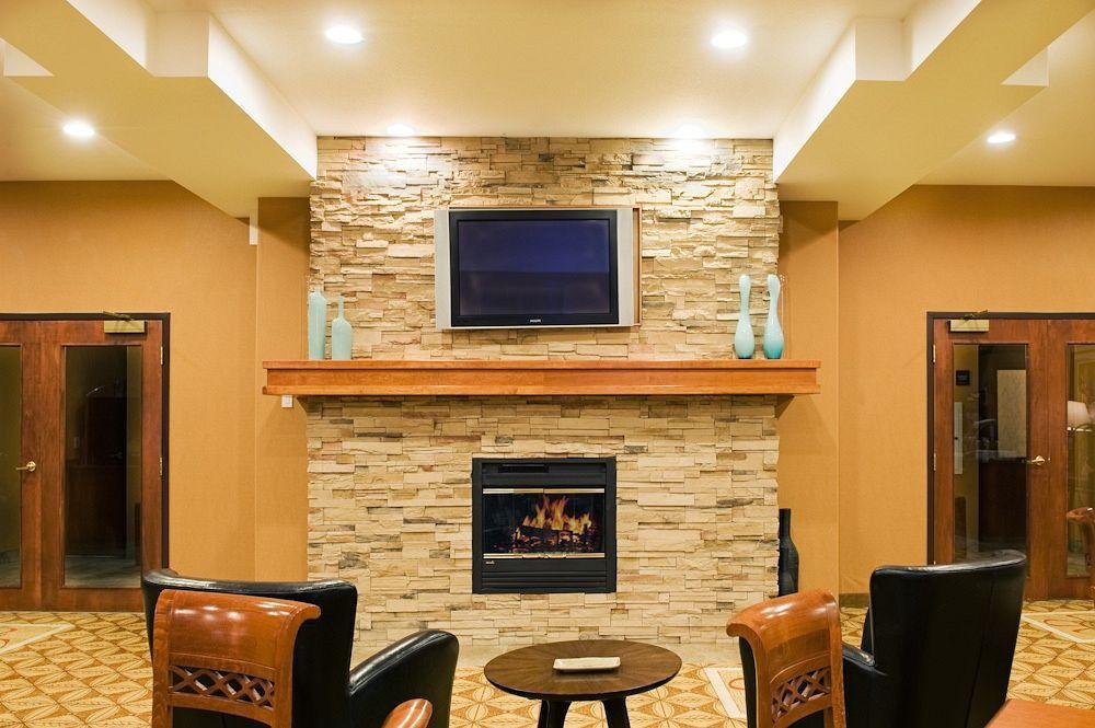 Holiday Inn Express Fort St John By Ihg Fort St. John Zewnętrze zdjęcie