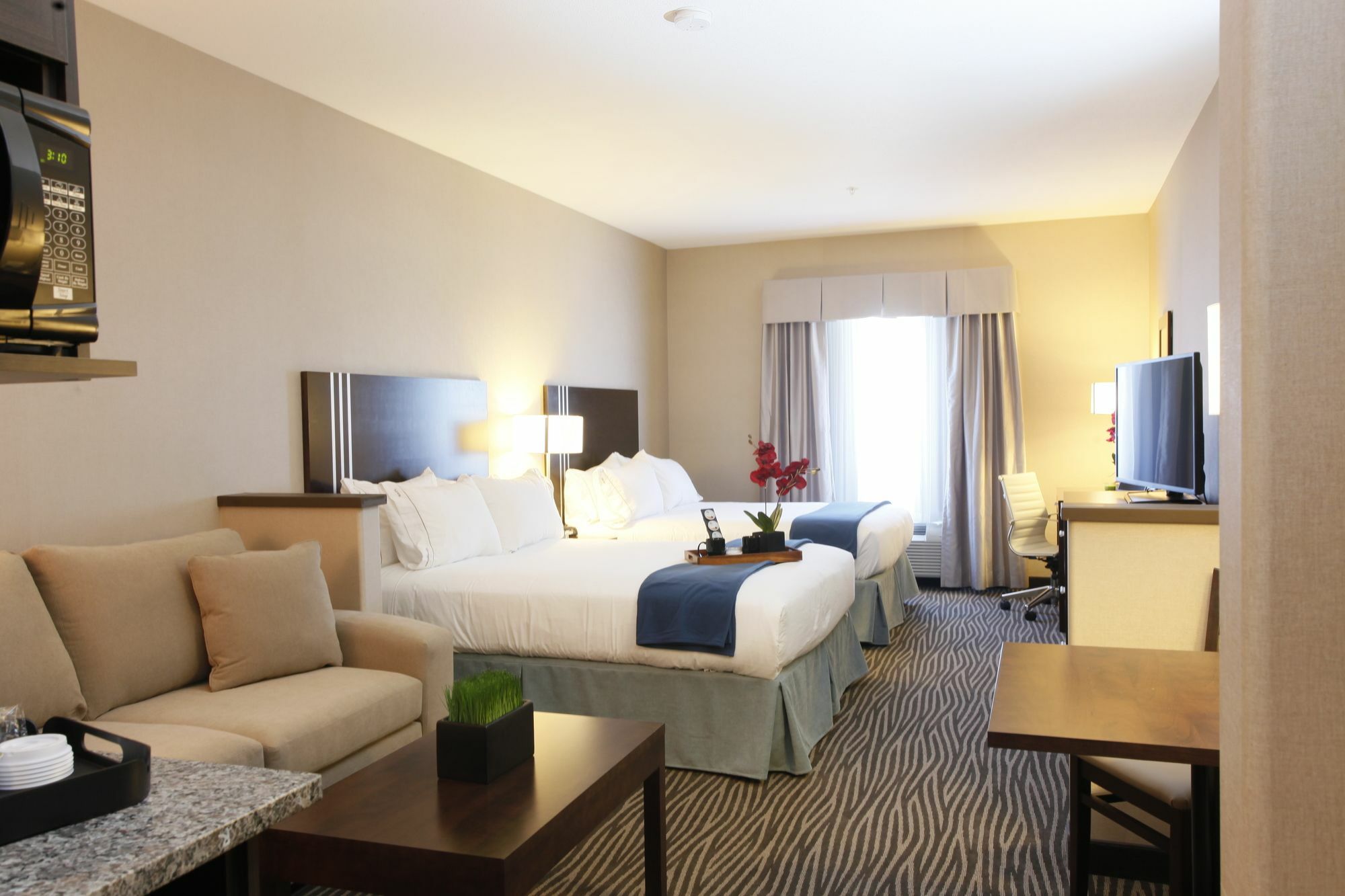 Holiday Inn Express Fort St John By Ihg Fort St. John Zewnętrze zdjęcie